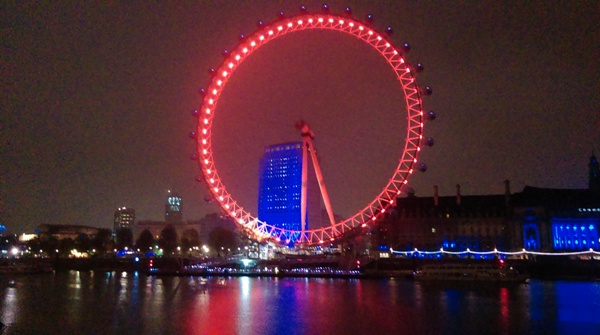 Right at the start of my walk I took this photo of the London Eye