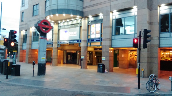 Hammersmith Station - District and Piccadilly Lines