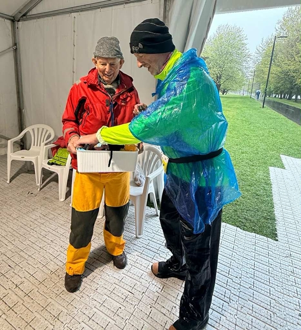 Dad feeding me at NZ 6 day ultra